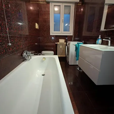 Laura Venice 4 P. 15 M To Venice Apartman *